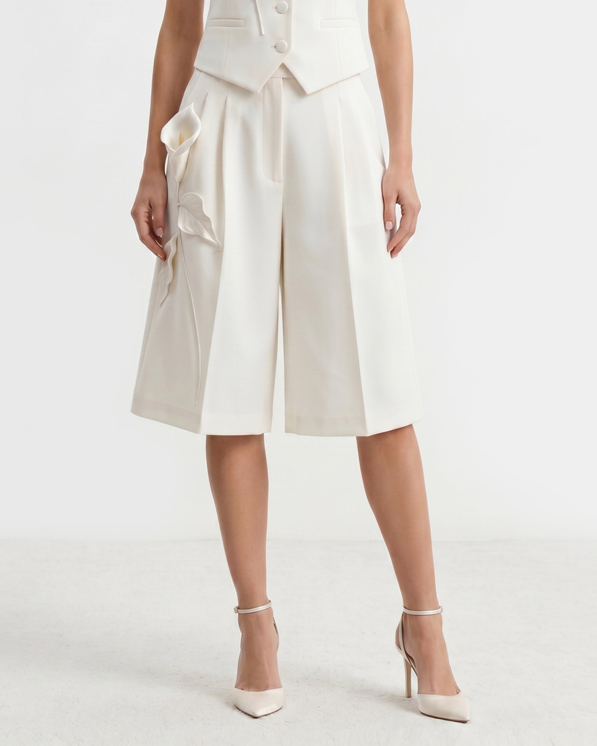 Floral Appliqué Pleated Culottes - White