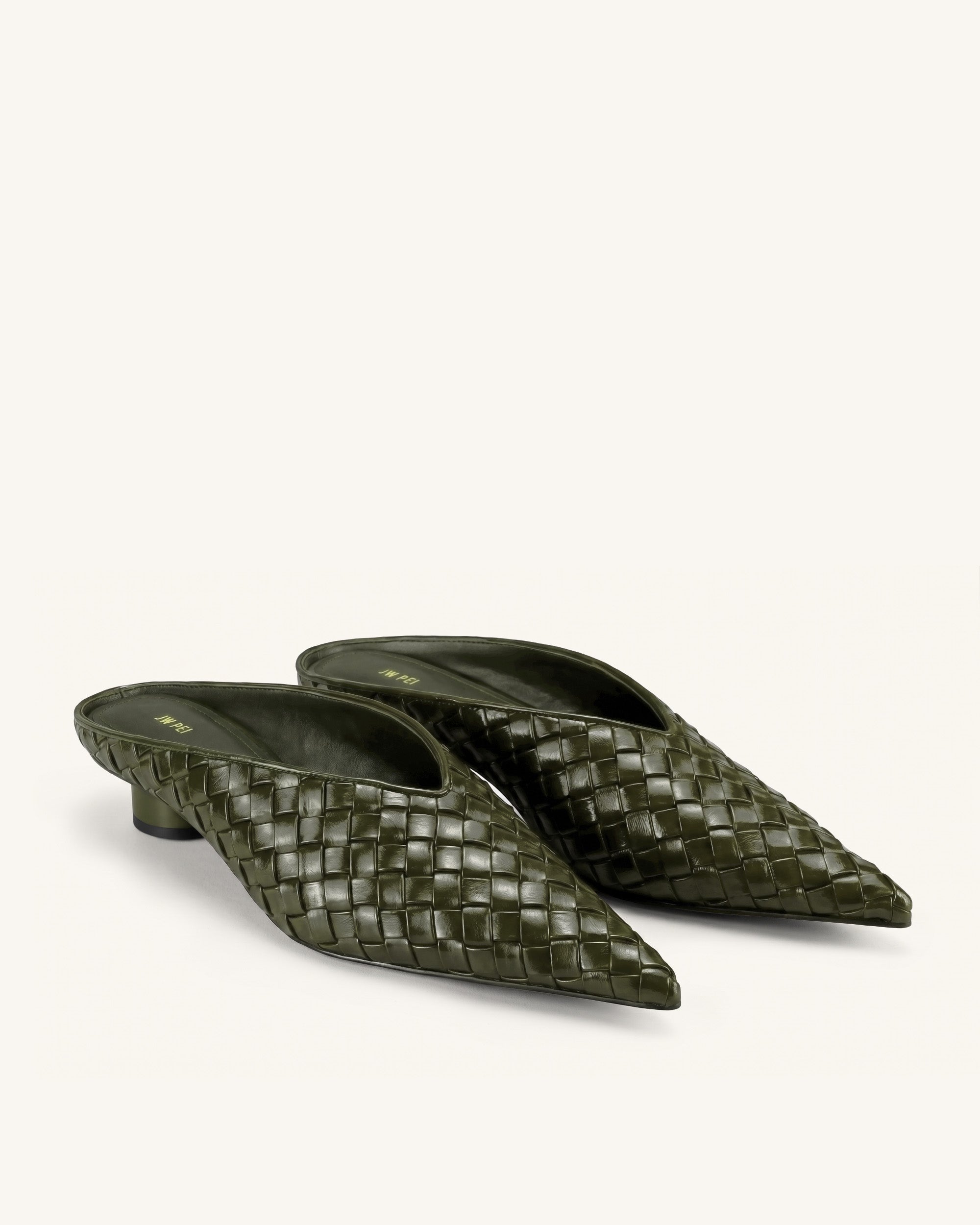 JW PEI ミュール Helena Woven Textured Pointed Toe Mules - Olive Green | JW PEI