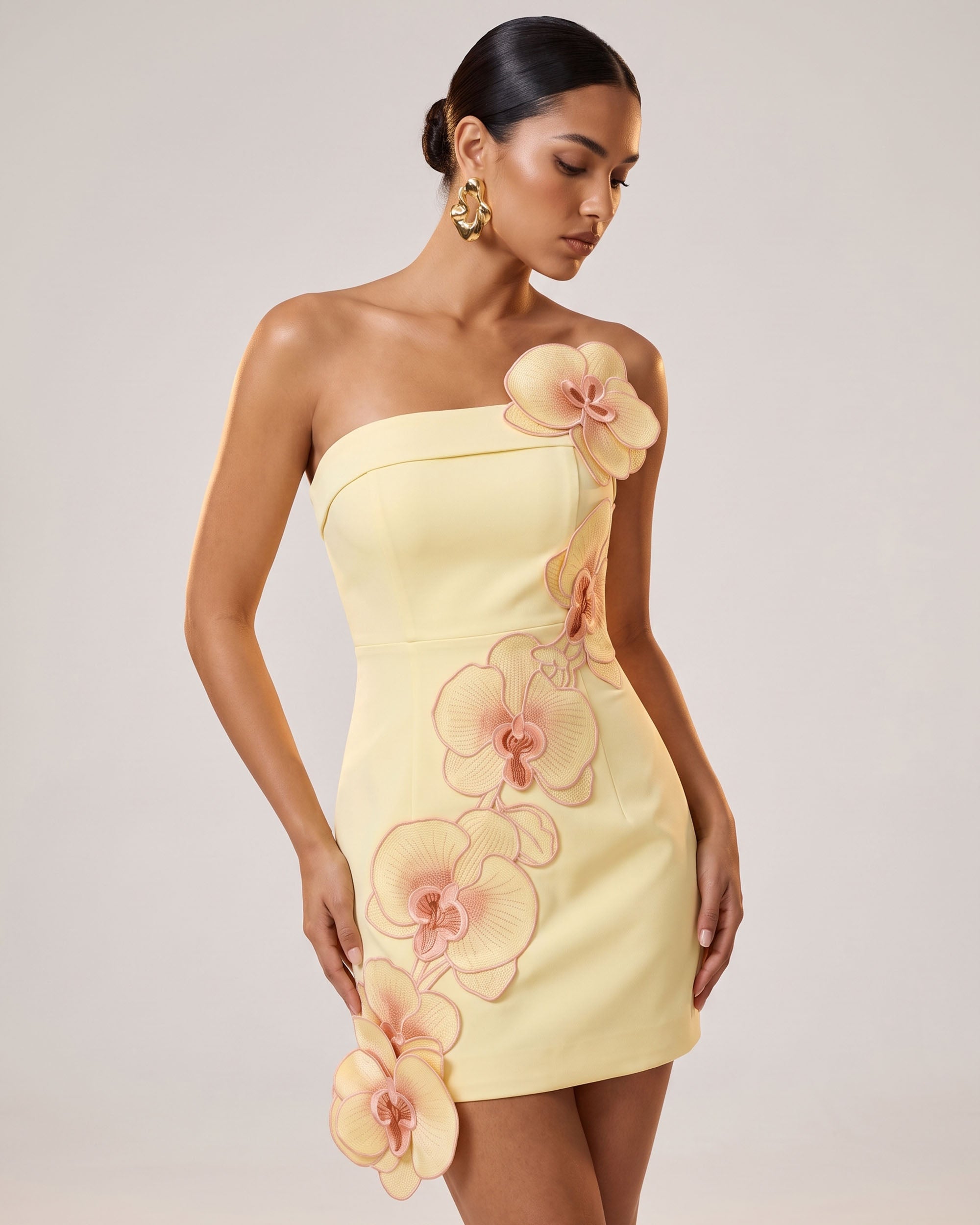 Orchid Embroidered Floral Appliqué Strapless Mini Dress - Light Yellow