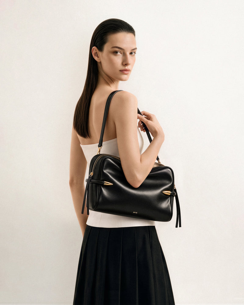 Callie Tusk Detail Shoulder Bag - Black